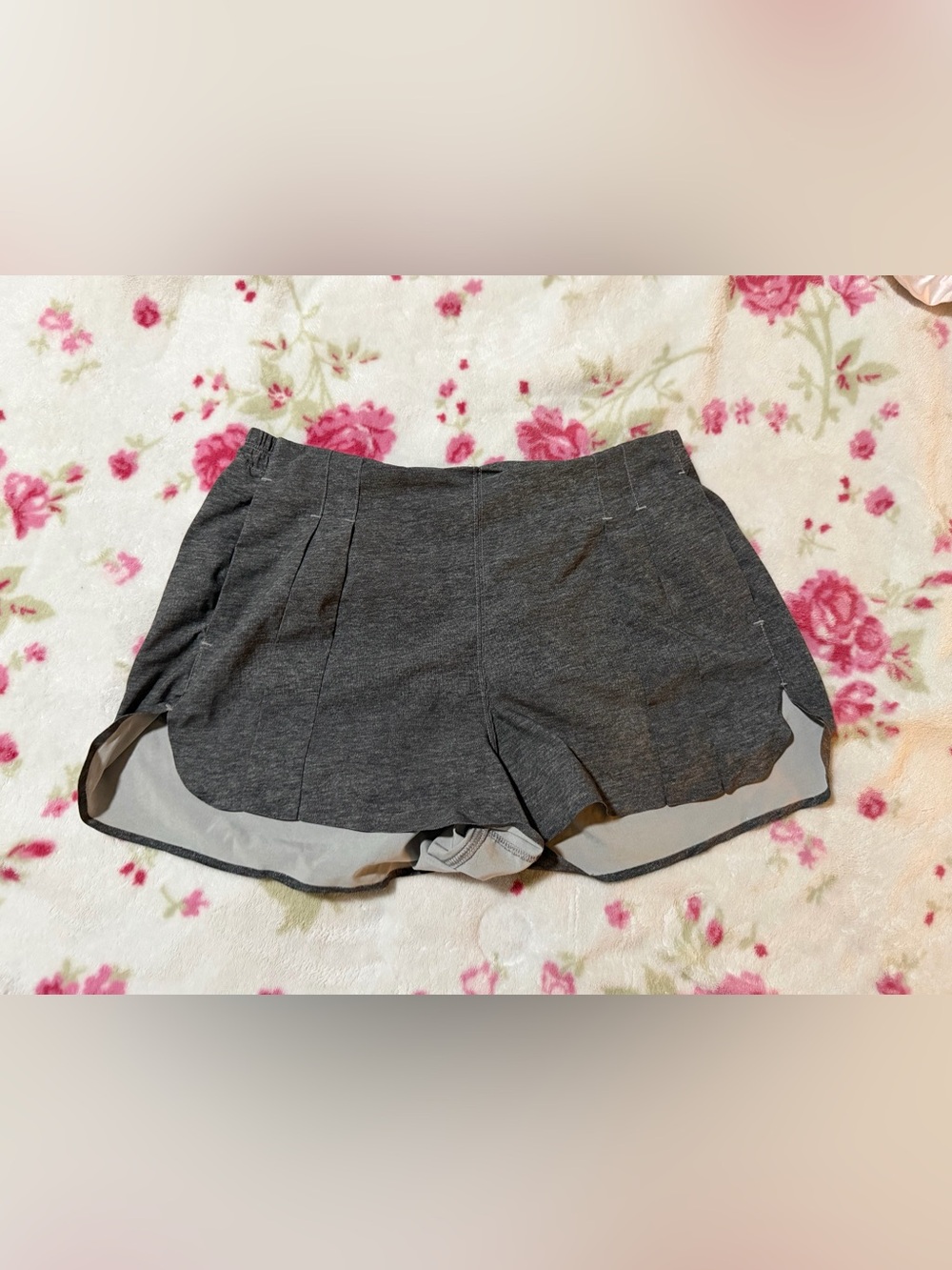lululemon athletica Gray Athletic Shorts Size 6
